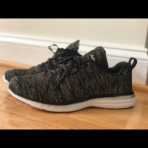 APL Black/ Gold running shoes